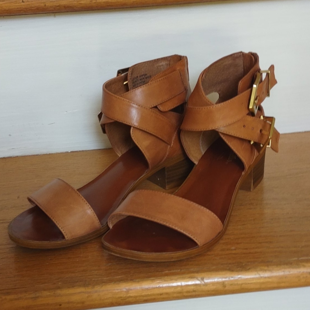 Sandals - Picture 3 of 3